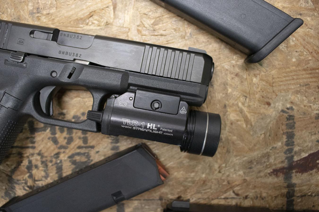 GLOCK 17 Gen5 9mm Police Trade-In Pistols with Night Sights and Streamlight TLR-1 Light (Good Condition)